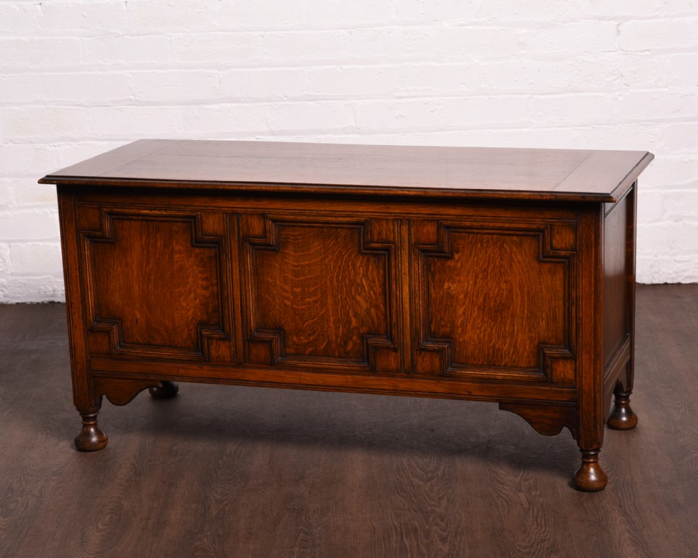 An Oak Panelled blanket box 