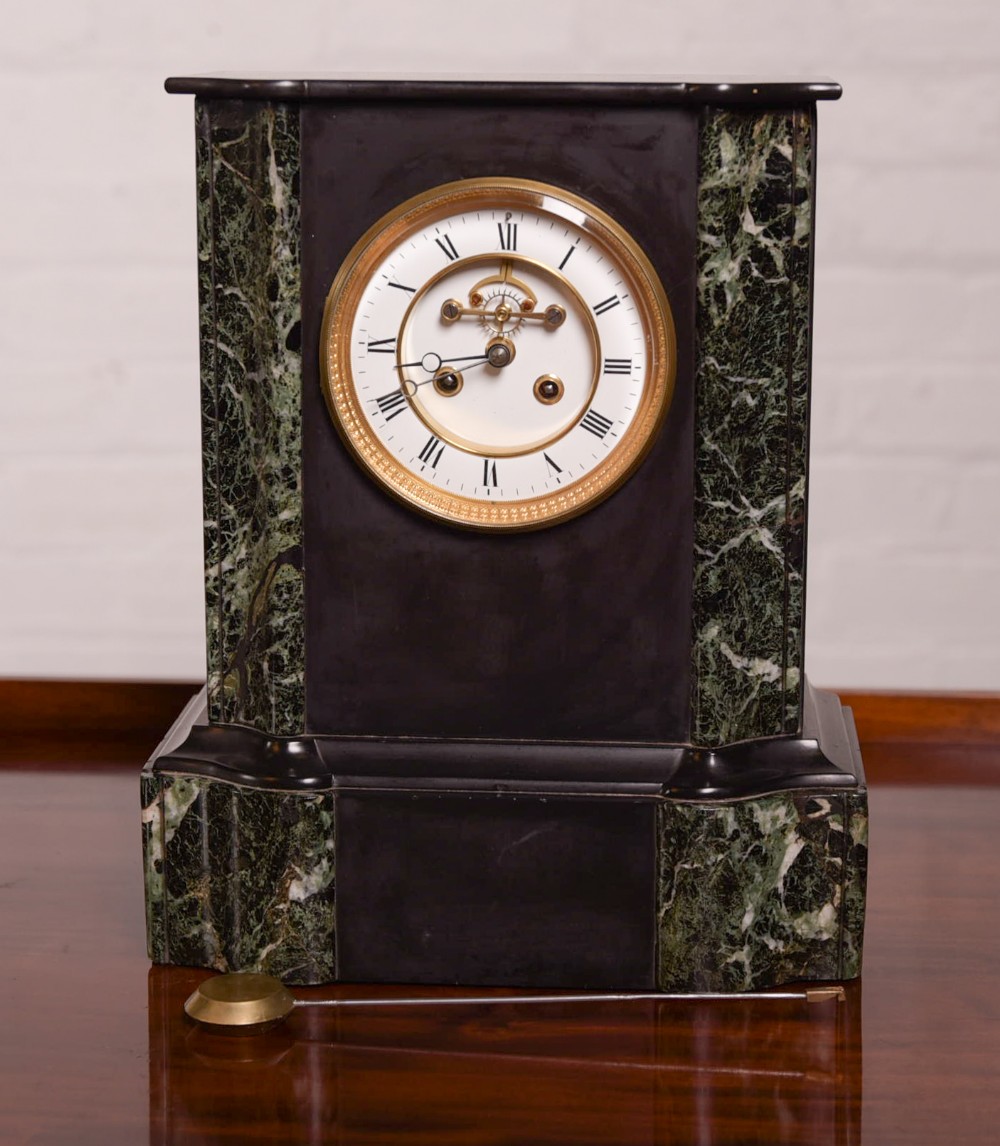 Imposing Victorian Black Slate Mantel clock