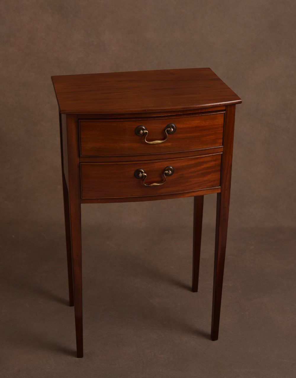 Lovely Edwardian mahogany side table 
