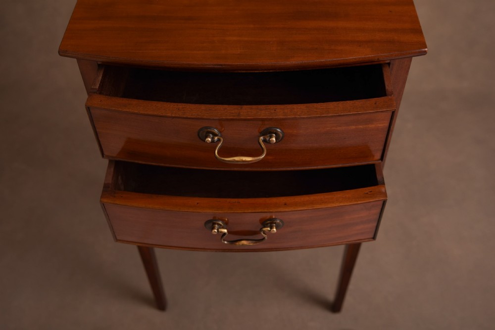 Lovely Edwardian mahogany side table  View IX