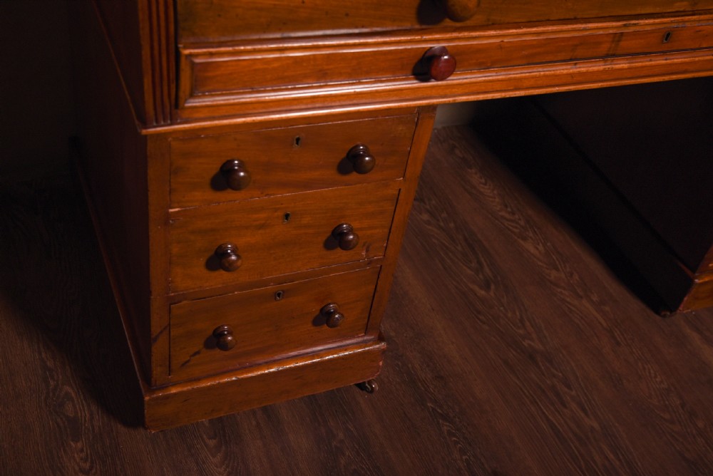 Impressive Victorian Mahogany cylinder pedestal  Writing desk View IV