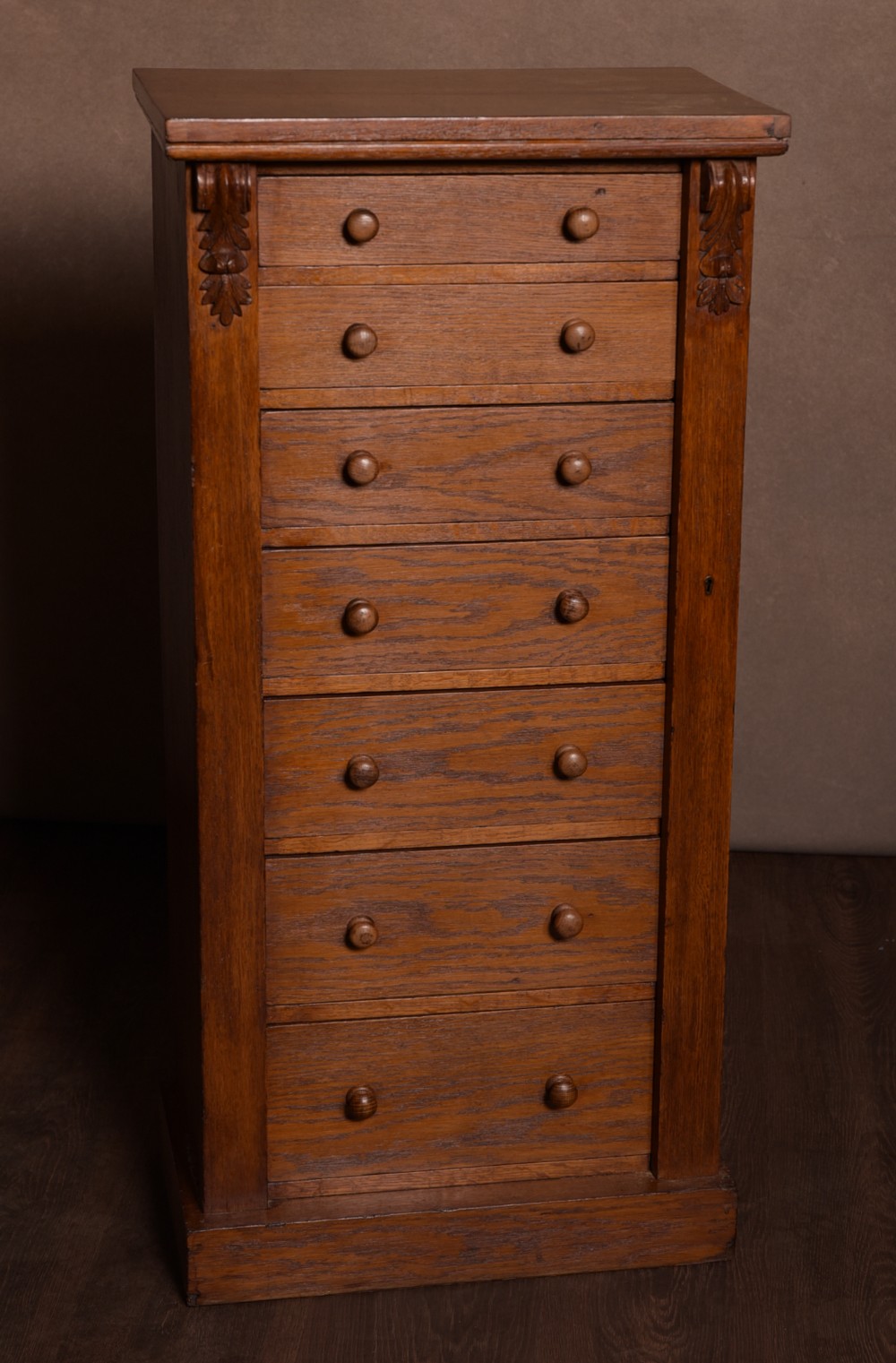 Victorian 7 Drawer oak Wellington chest 
