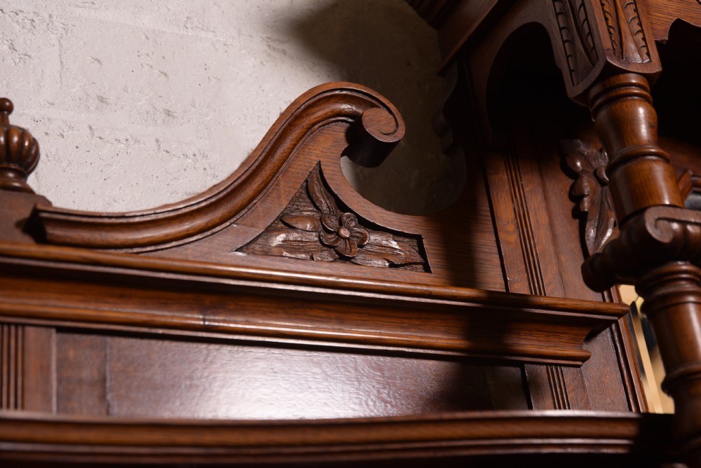 Handsome Edwardian Carved oak mirror back sideboard  View VII