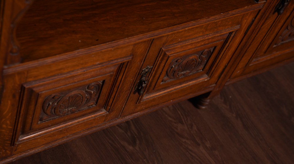 Handsome Edwardian Carved oak mirror back sideboard  View XIII