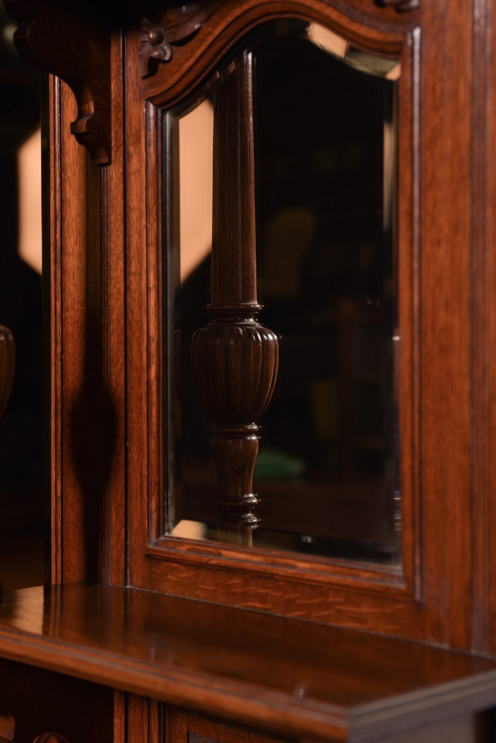 Handsome Edwardian Carved oak mirror back sideboard  View XV