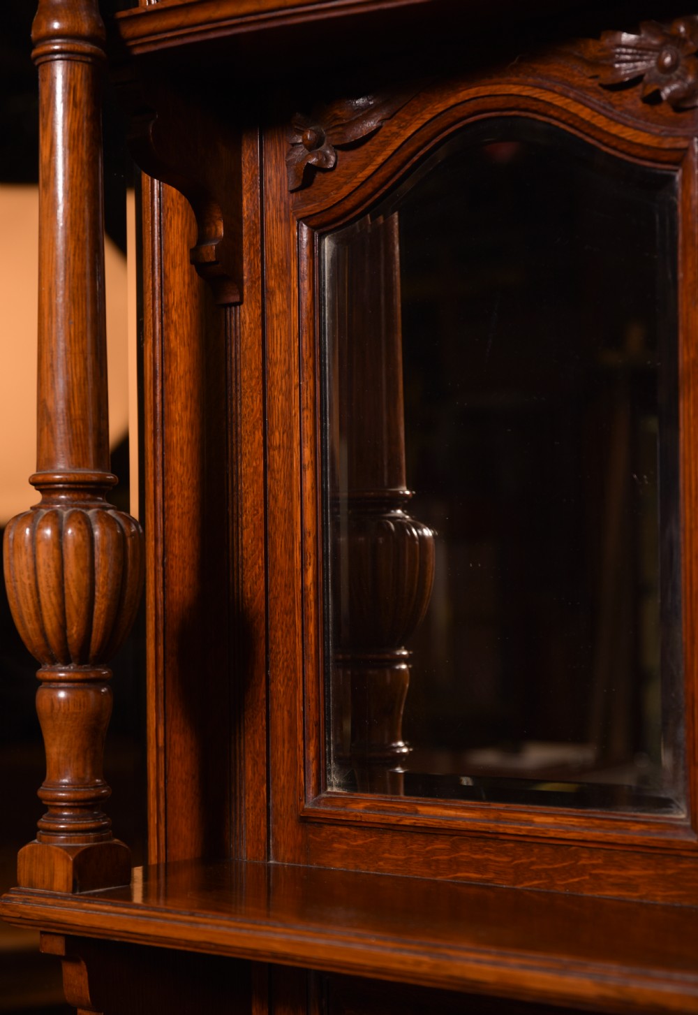 Handsome Edwardian Carved oak mirror back sideboard  View XVI