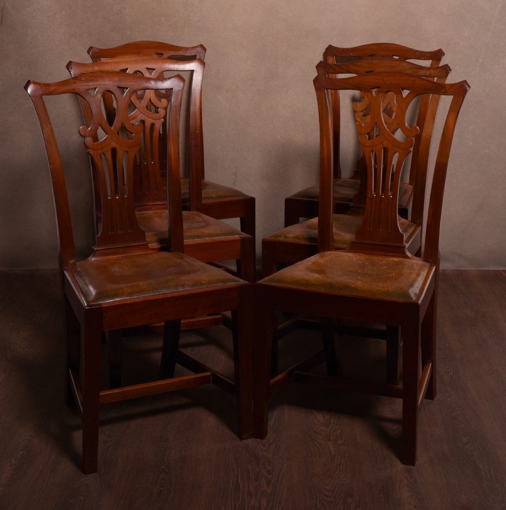 Handsome set o 6 Chippendale design mahogany dining room chairs