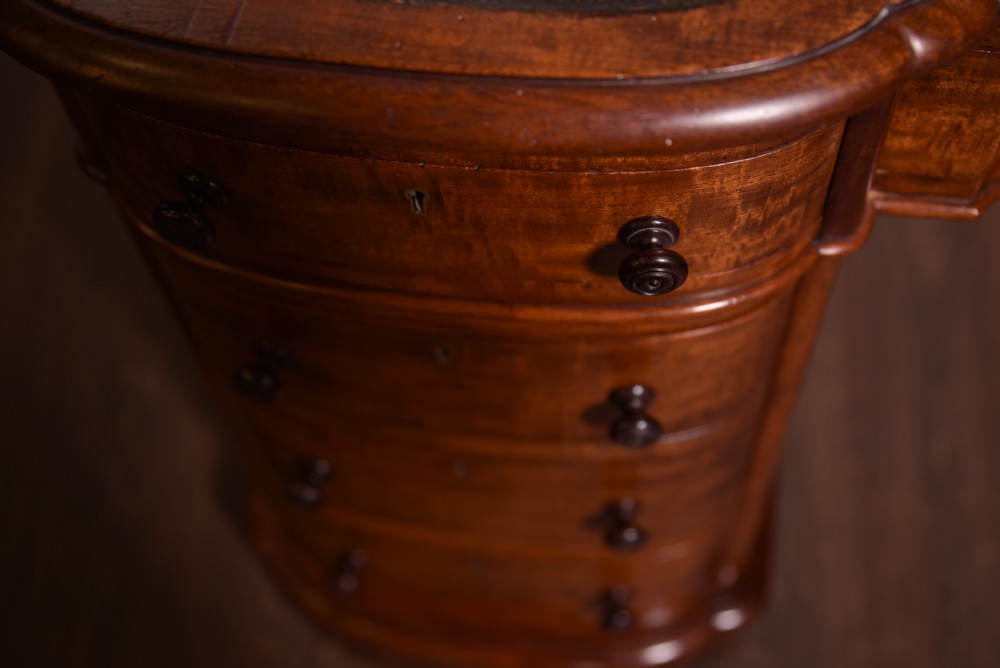 Superb Victorian Mahogany pedestal desk  View II