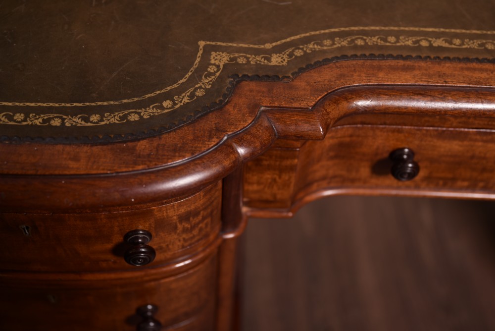 Superb Victorian Mahogany pedestal desk  View IV