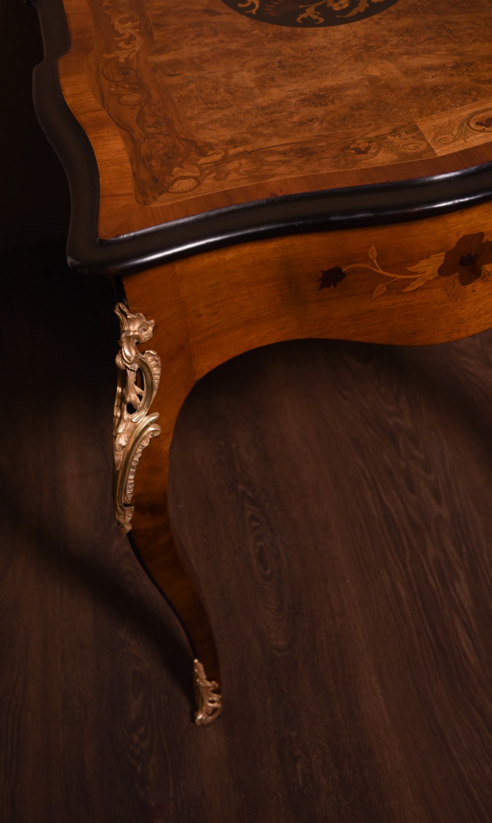 Fabulous French walnut and Marquetry Centre table  View XI