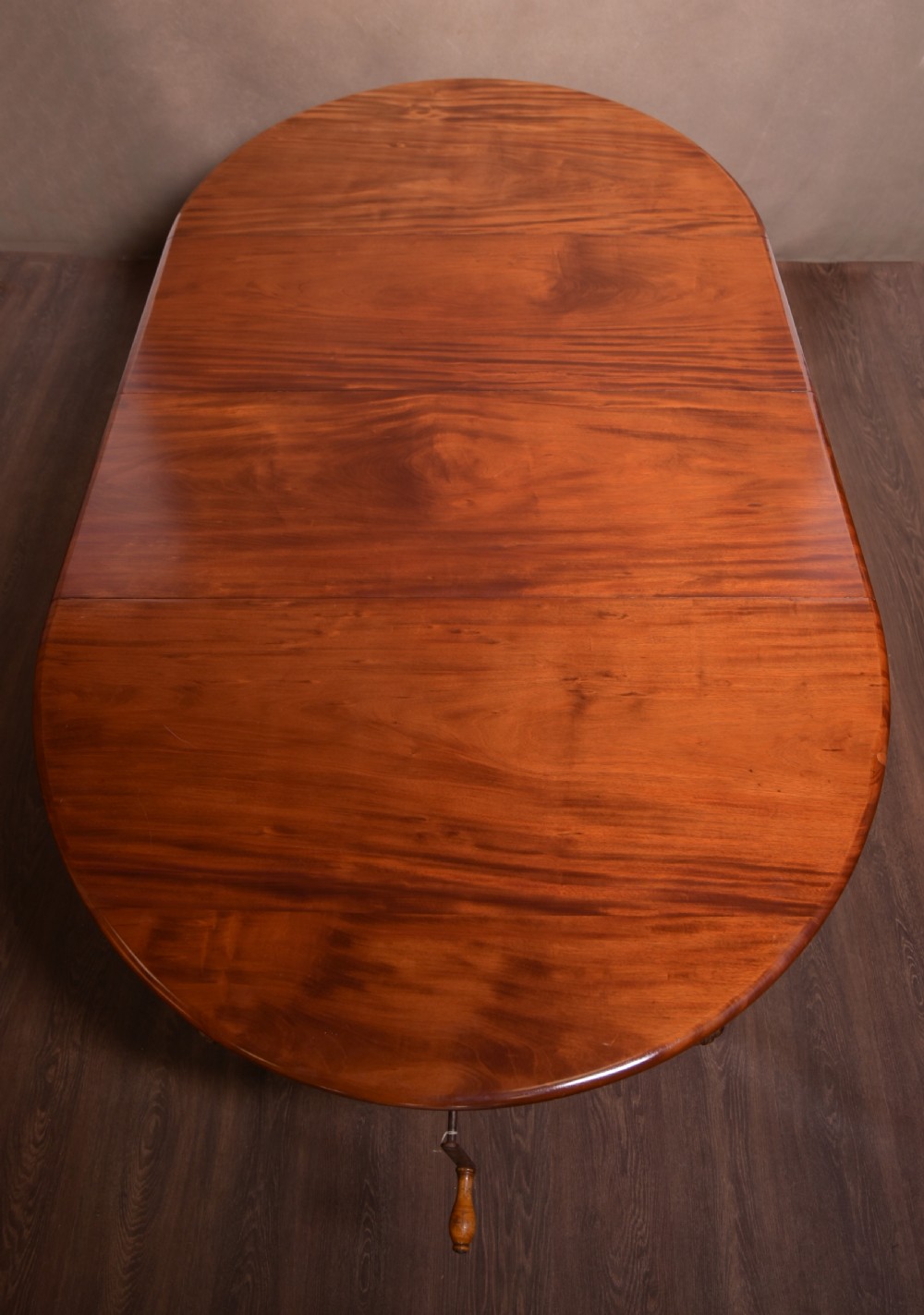 Fabulous Victorian mahogany extending table  View XIII