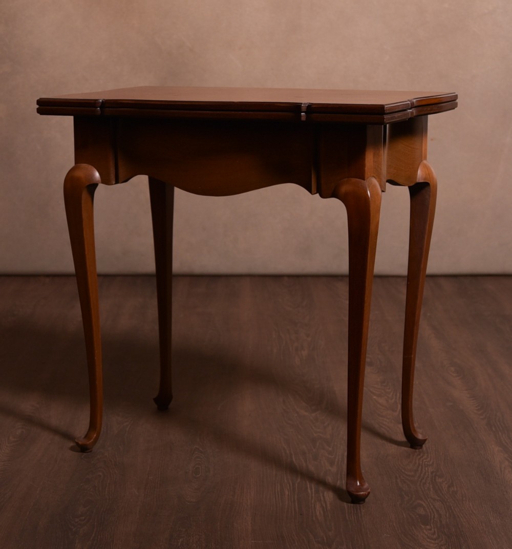 Quality Edwardian fold over card table by John Taylor of Edinburgh