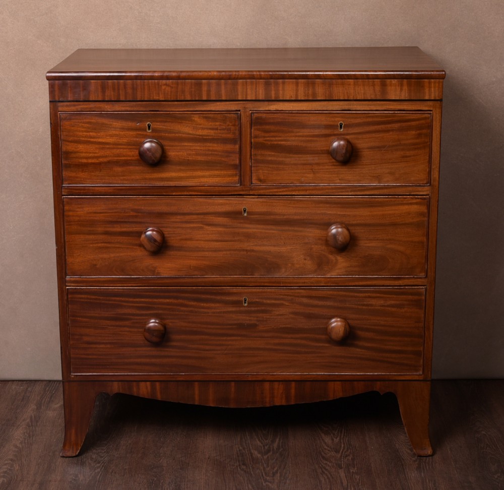 A Neat Victorian Mahogany 2 over 2 chest of drawers