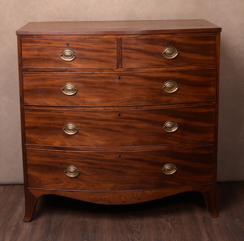 Georgian Mahogany 2 over 3 bow front chest of drawers