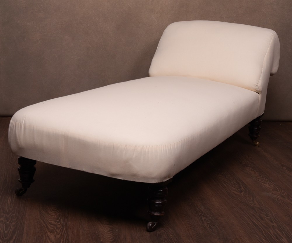 Edwardian upholstered day bed 