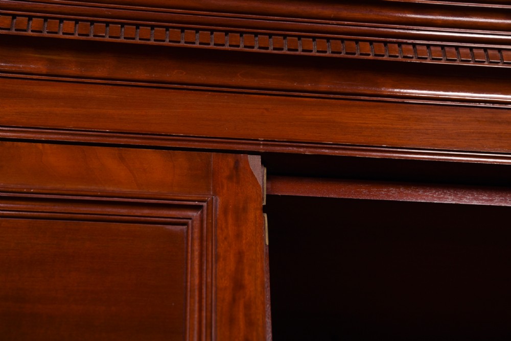 Stunning Quality Edwardian mahogany 2 door Wardrobe  View VII