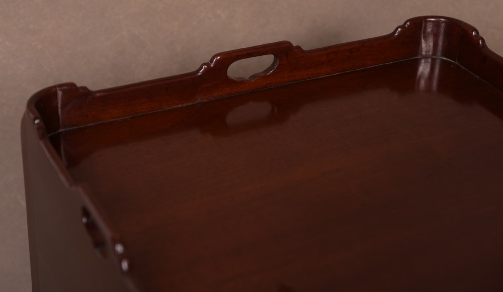 Handsome pair of Mahogany tambour front bedside cabinets View XVIII
