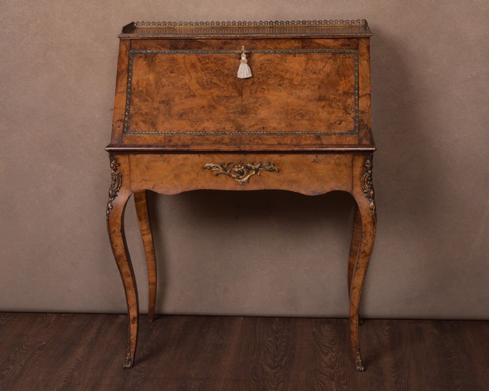 Superb Elegant Burr Walnut ladies writing Bureau 