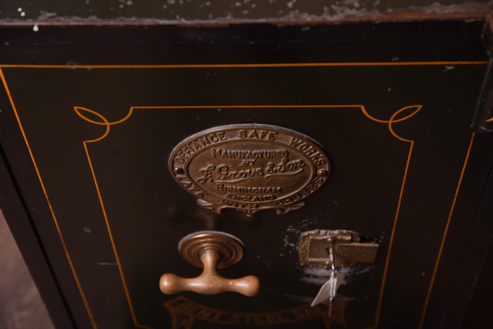 Edwardian steel safe with key View III
