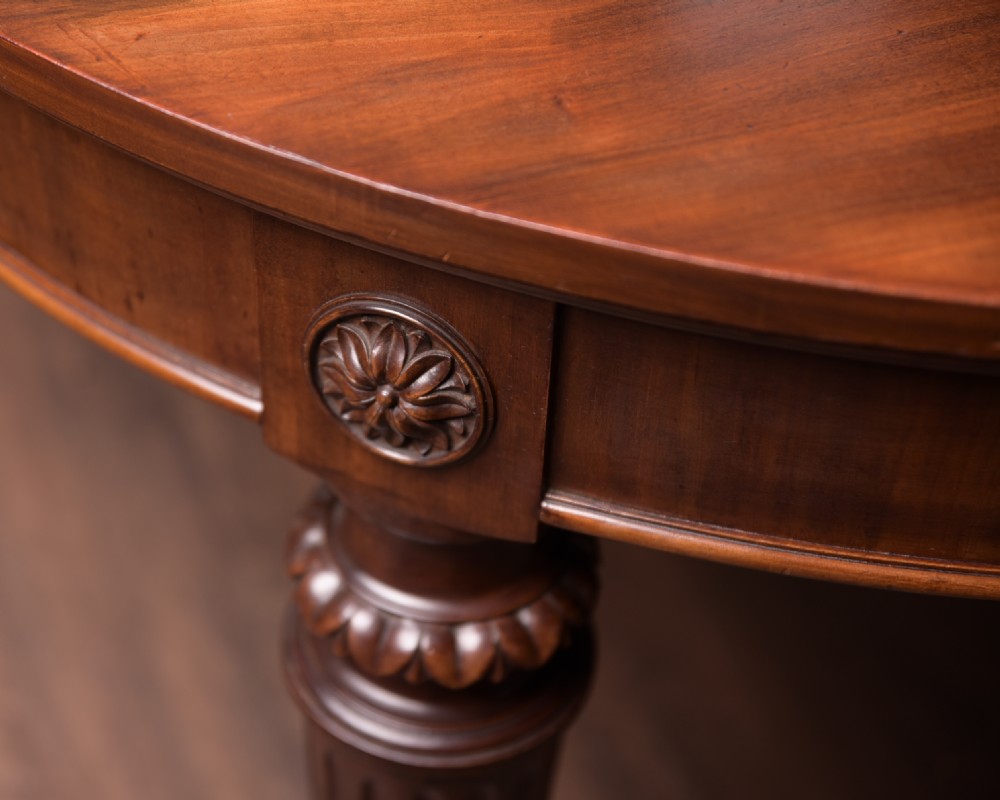 Excellent Quality Victorian Mahogany extending dining room table  View III