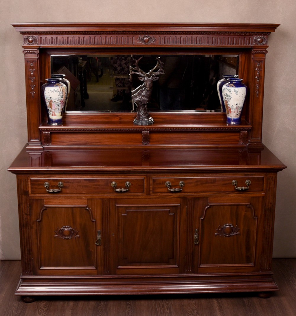 Fabulous Quality Edwardian Mahogany mirror back sideboard 