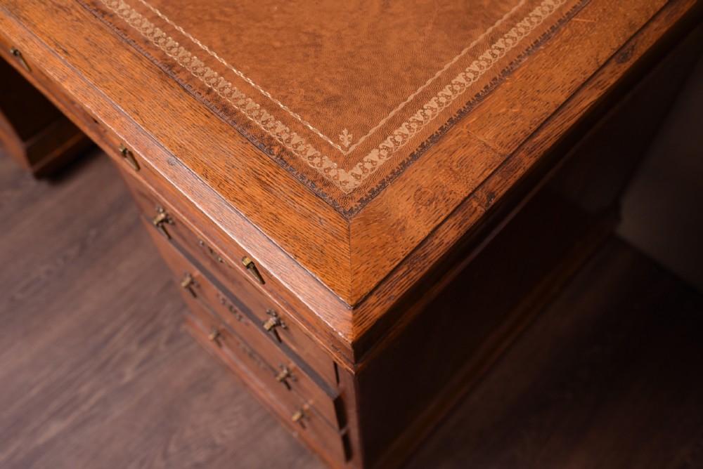 Edwardian Oak Knee hole writing desk  View XII