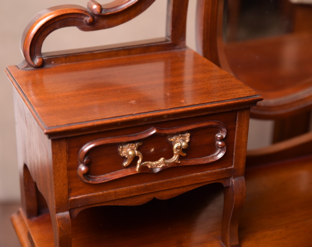 Quality Scottish Edwardian Mahogany 4 piece bedroom Suite  View II