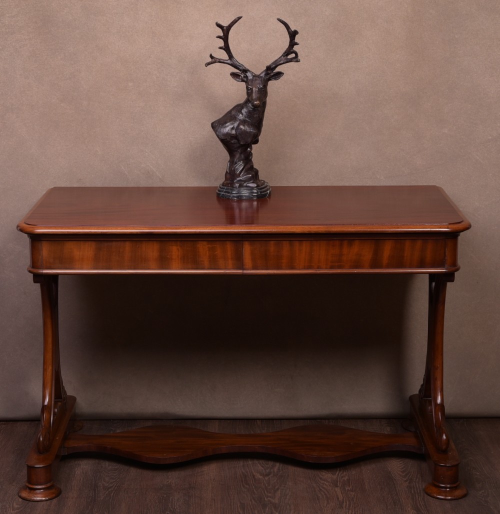 Victorian Mahogany Side Table 