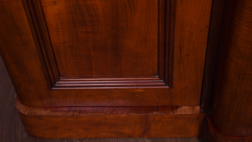 Fabulous  Victorian Mahogany 3 door break fronted wardrobe View IV