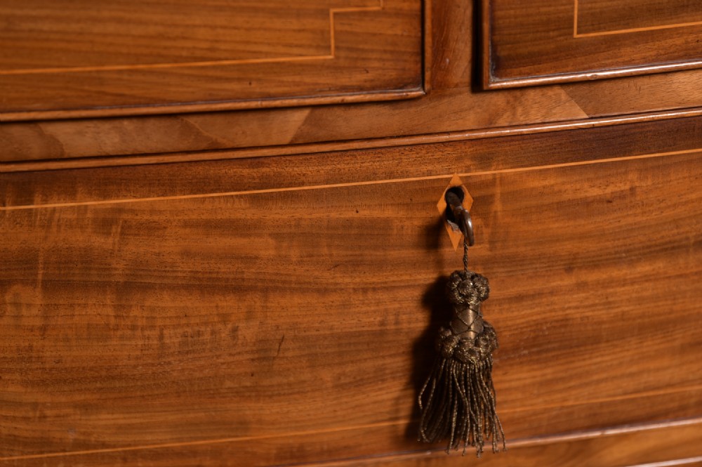 Handsome Georgian Mahogany Bow front chest of drawers  View III