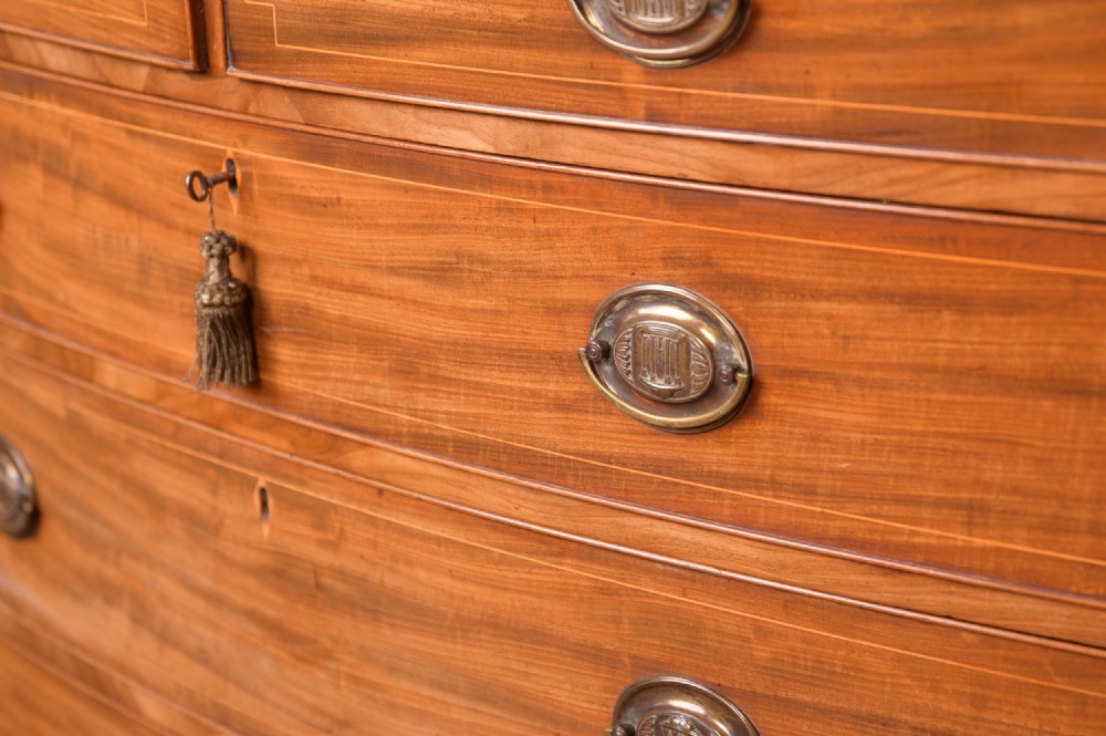 Handsome Georgian Mahogany Bow front chest of drawers  View V
