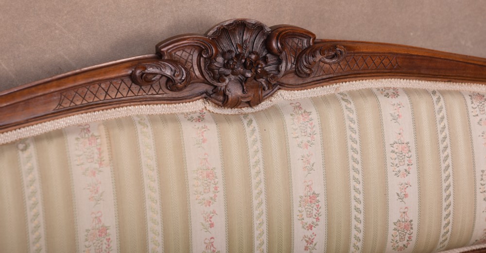 Stunning Quality carved walnut settee  View V