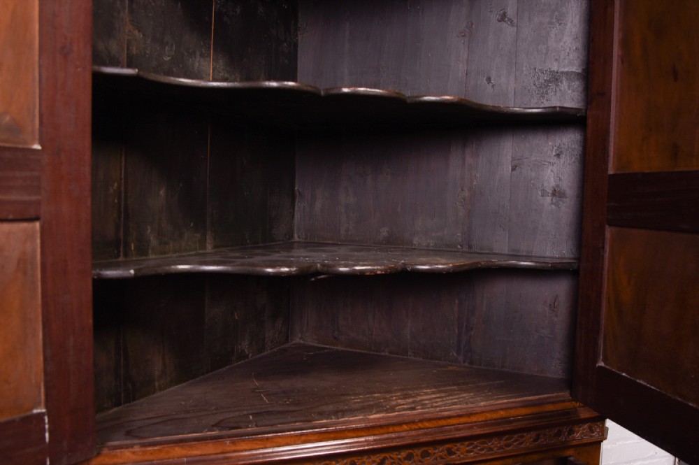 Handsome Georgian country house Mahogany corner cupboard  View IX