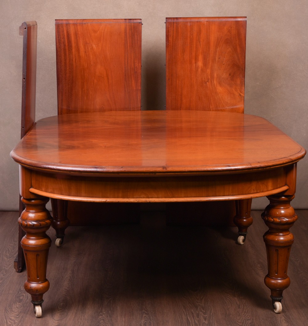 Victorian Mahogany Extending Dining Table 