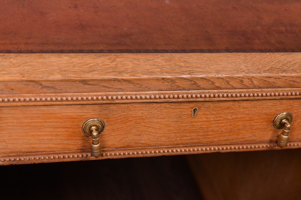 Quality Light Oak Knee hole desk  View IX
