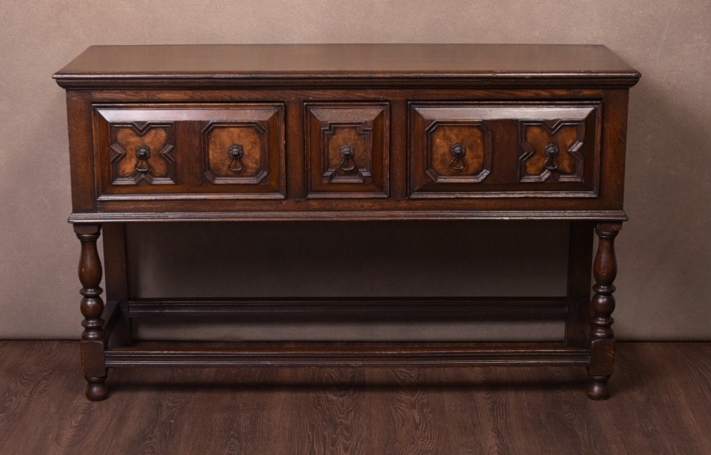 Fantastic Oak Sideboard 