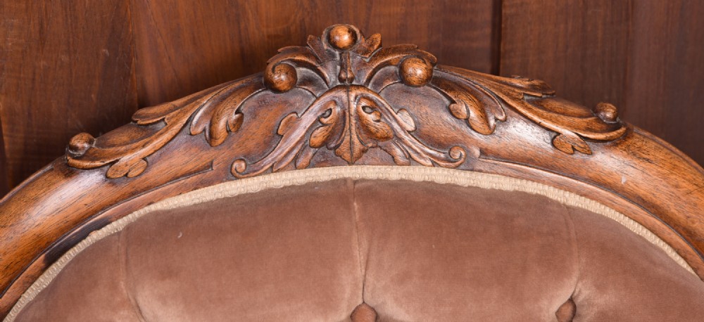 Stunning Victorian Walnut Parlour settee and two chairs  View VII