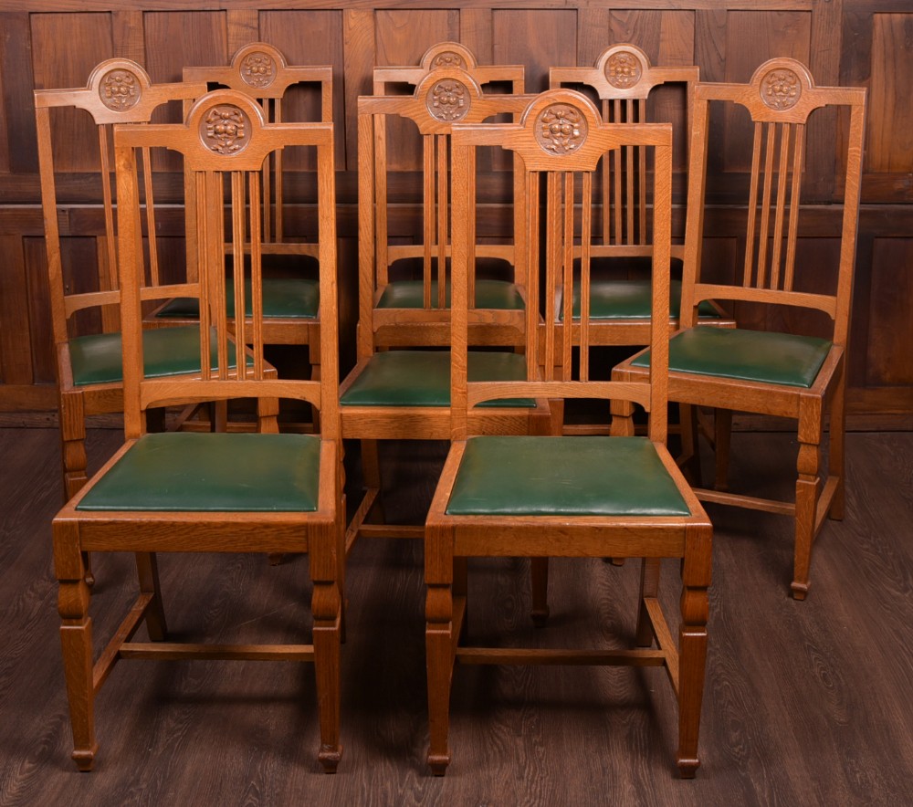 Set of 8 Oak Arts and crafts dining chairs