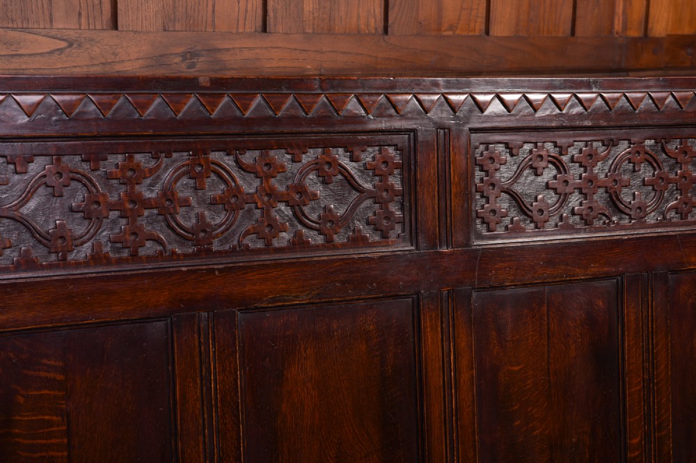 Handsome 19th Century oak carved settle  View V