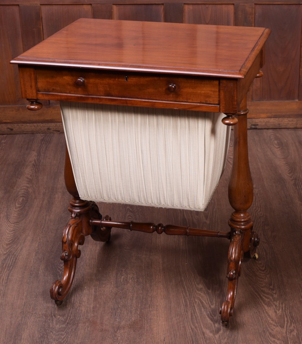 Quality Victorian Mahogany Sewing Table