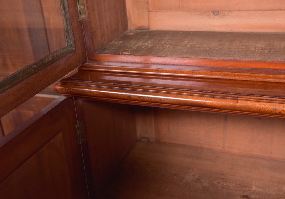 Quality 19th Century Mahogany Cabinet Bookcase  View XII