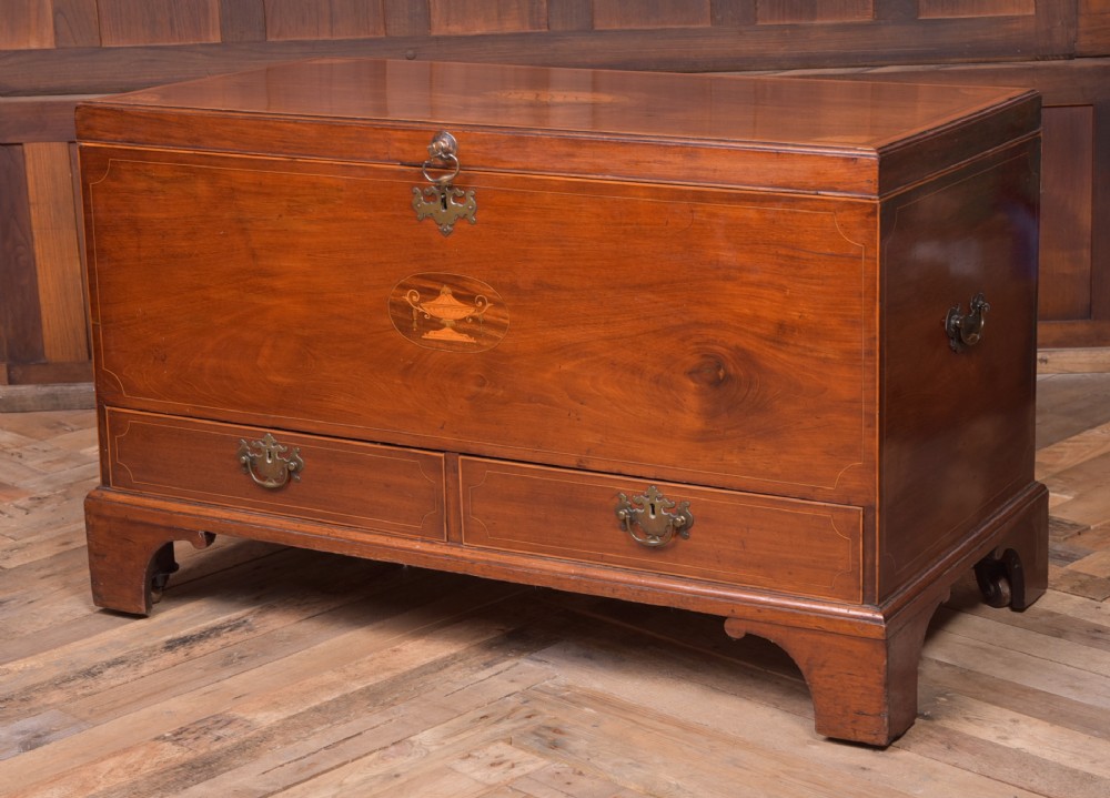 Fantastic Georgian inlaid Mahogany Mule storage chest 