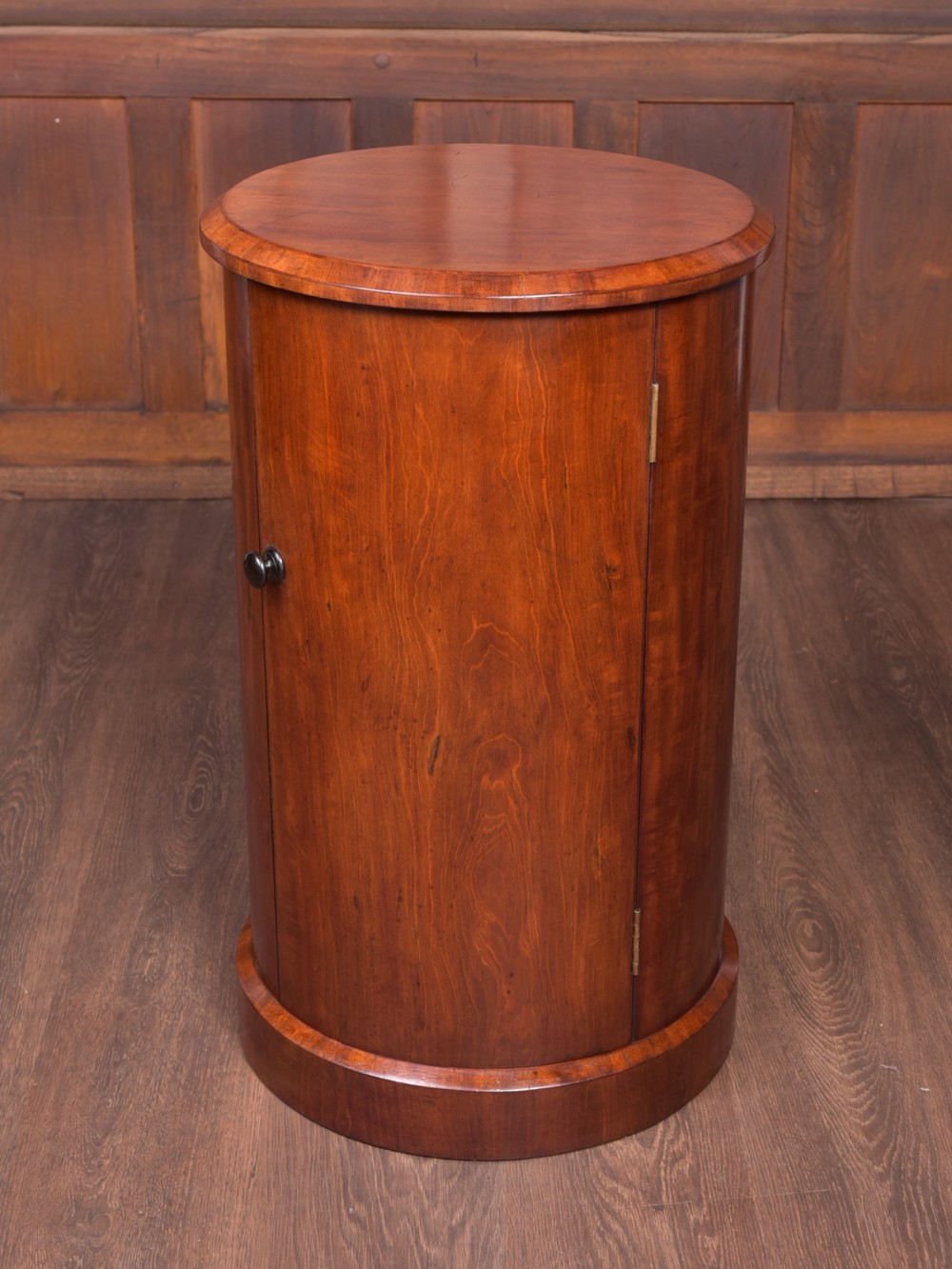Handsome Victorian Mahogany Cylindrical cabinet 