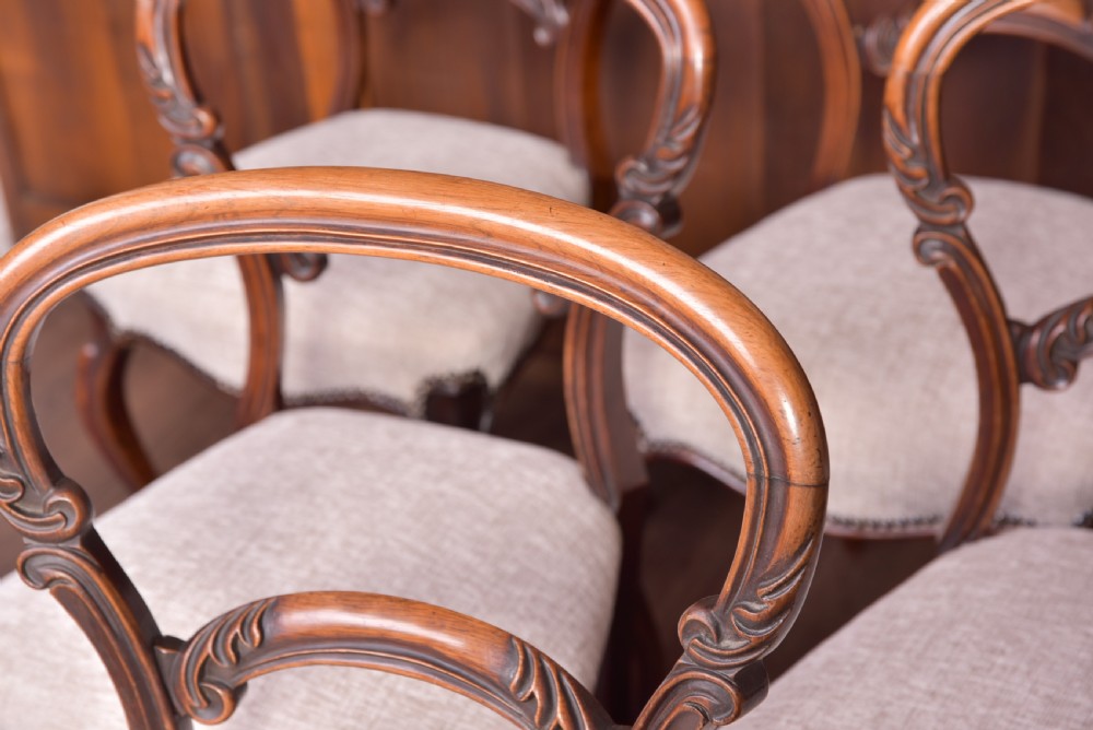 Elegant set of 6 Victorian rosewood chairs View III