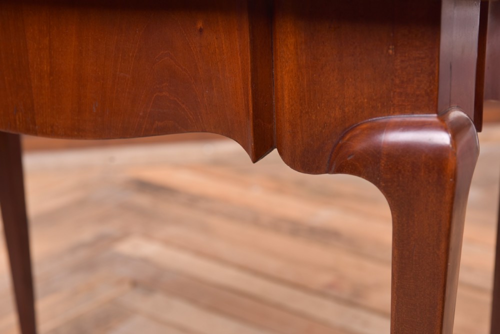 Quality shaped Edwardian Mahogany fold over card table View XIII