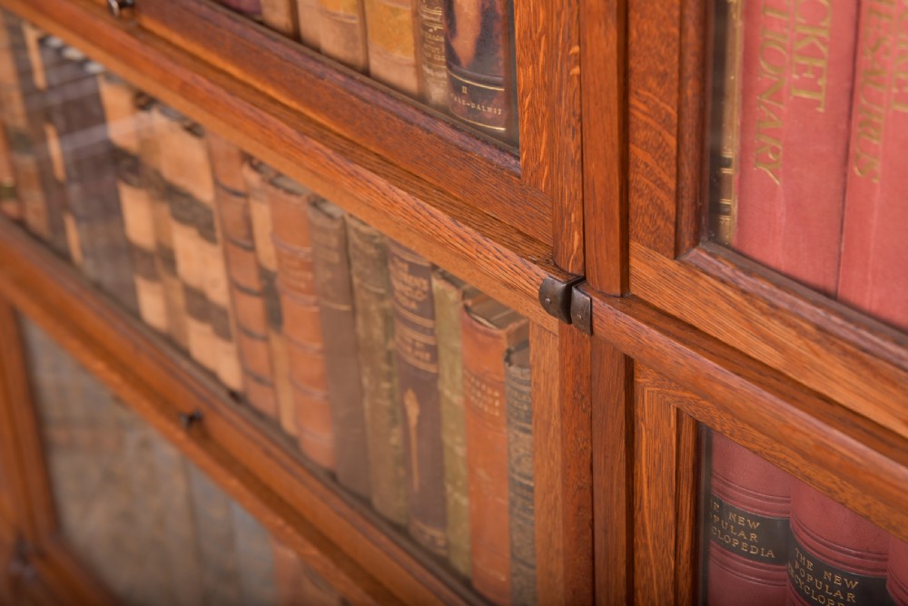 Set of 3 Oak Globe Wernicke sectional bookcases  View XXIII