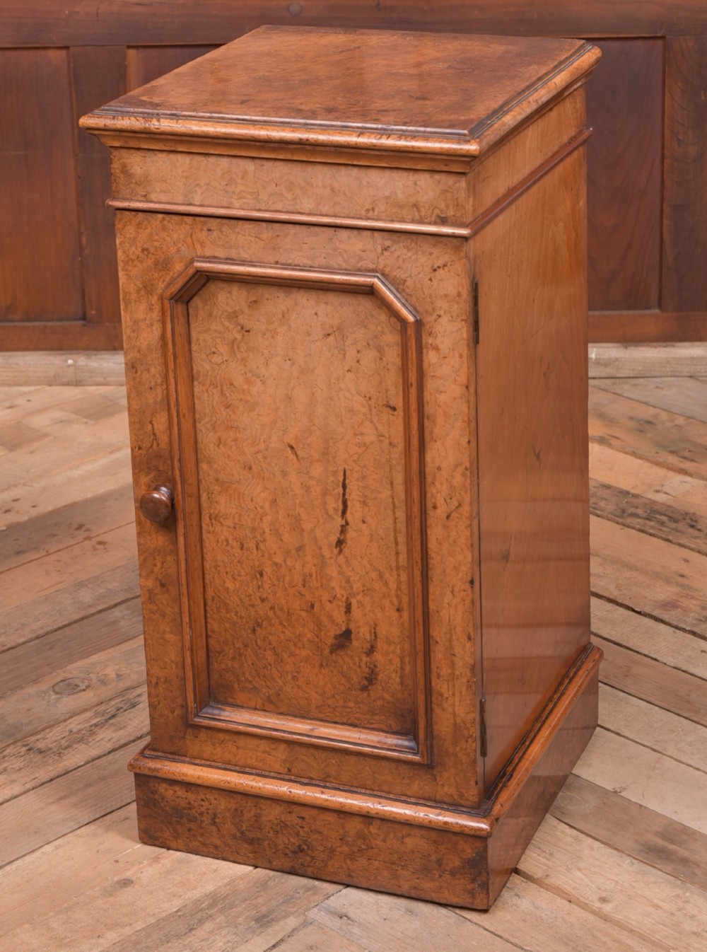 Victorian Burr Walnut Bedside cabinet 