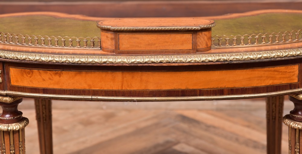 Outstanding Victorian Satinwood and rosewood Kidney shape writing desk View XVII