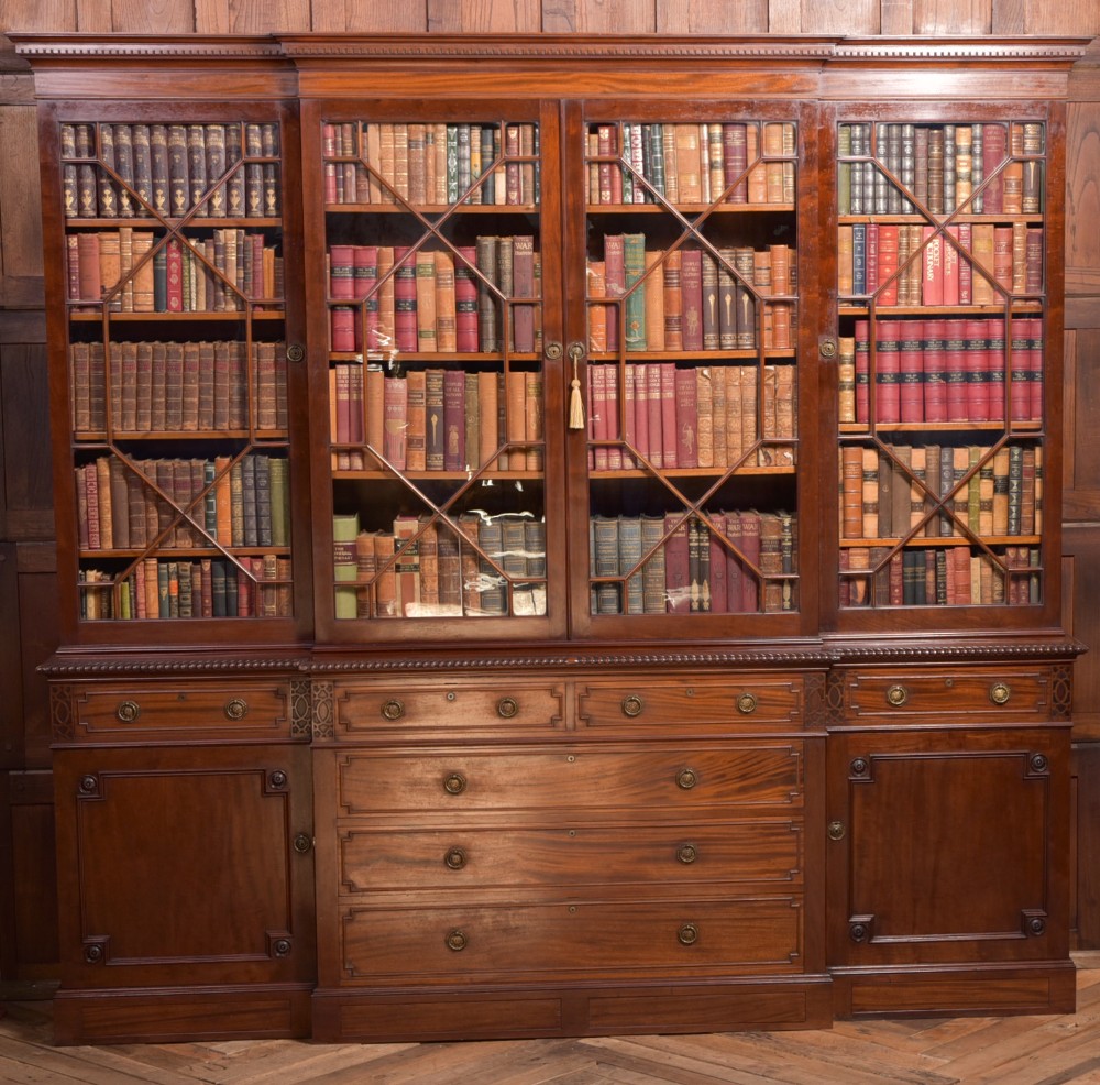 Outstanding Quality 19th Century Mahogany  Break fronted bookcase 