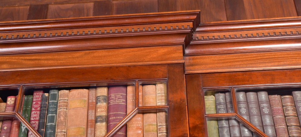 Outstanding Quality 19th Century Mahogany  Break fronted bookcase  View XXIII